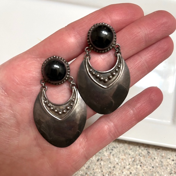 Vintage Onyx Earrings Black Shield Dangle 925 Sterling Silver Teardrop Tribal - Picture 4 of 11